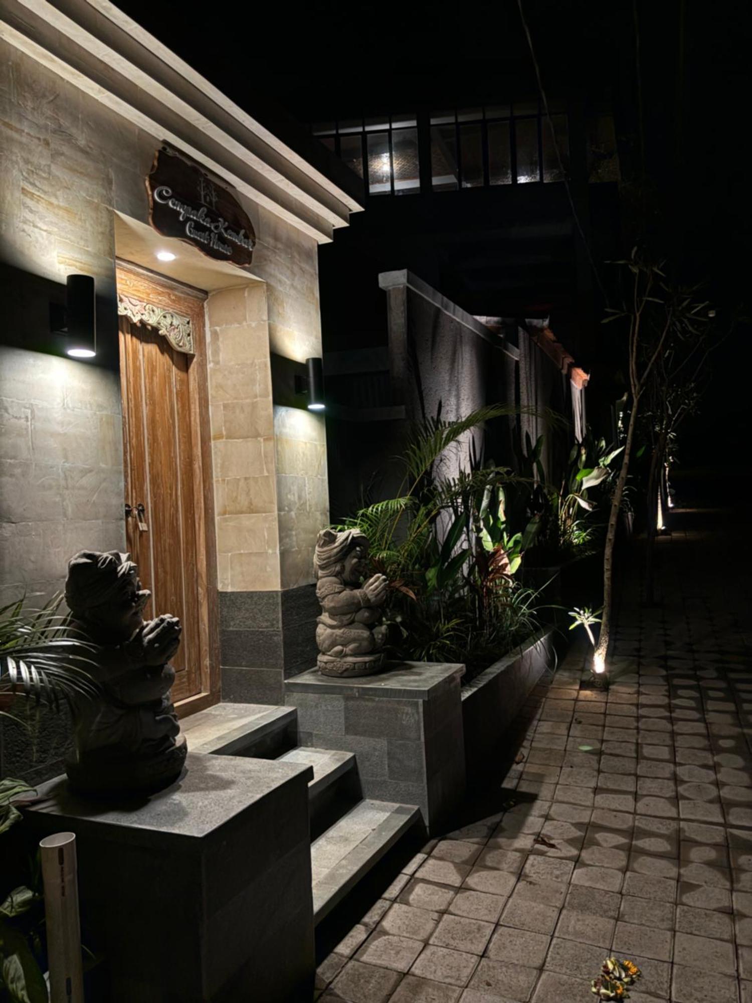 Cempaka Kembar Guest House Ubud  Exterior photo