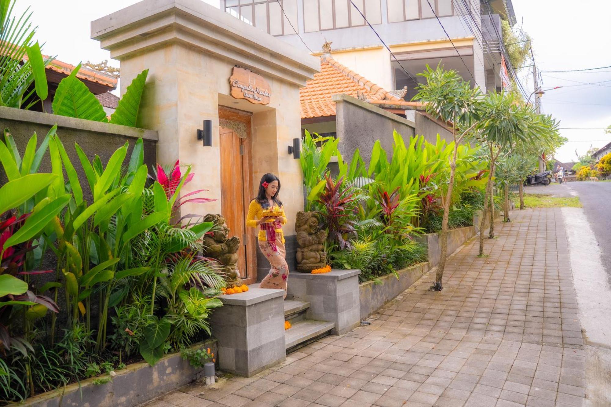 Cempaka Kembar Guest House Ubud  Exterior photo